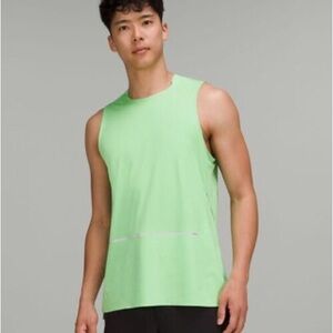 Lululemon Lightweight Trail Running Tank Top - Size Medium